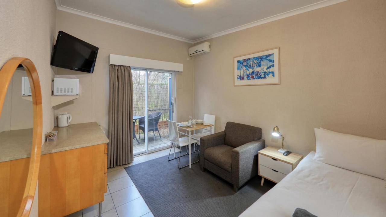 Hamilton Hume Motor Inn Yass Exterior foto